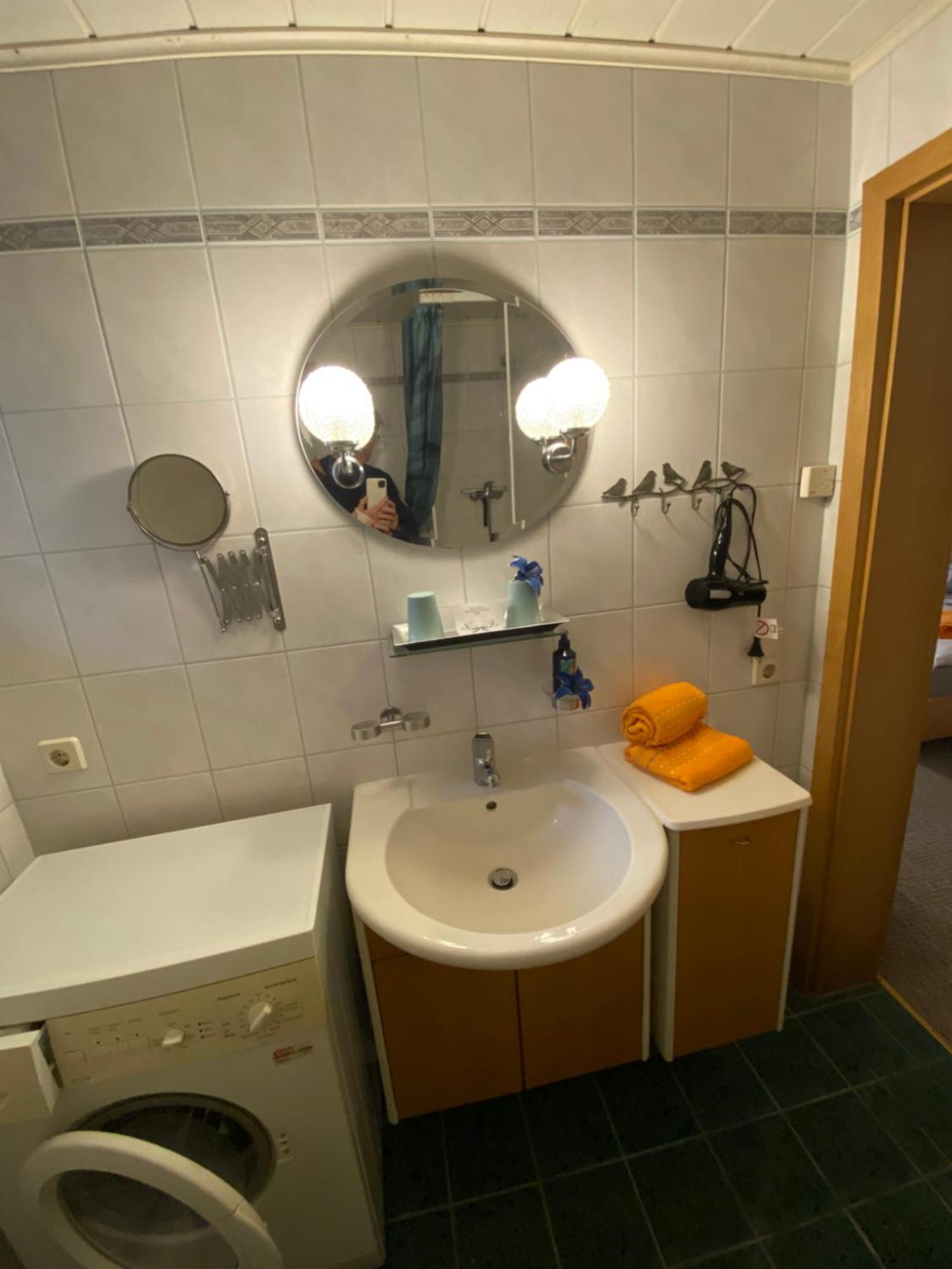 Grosse Helle Wohnung Am Wald In Bad Saarow Nahe Gruenheide Und Berlin Souterrain エクステリア 写真
